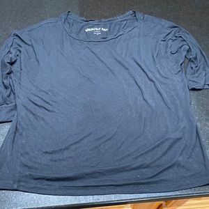 Seriously soft three-quarter sleeve T-shirt size medium from aero Black